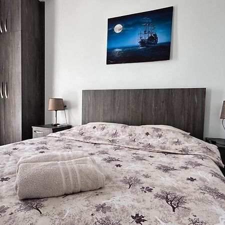 Studio Apartment With Balcony In Tbilisi Ngoại thất bức ảnh