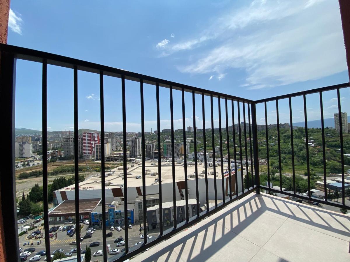 Studio Apartment With Balcony In Tbilisi Ngoại thất bức ảnh